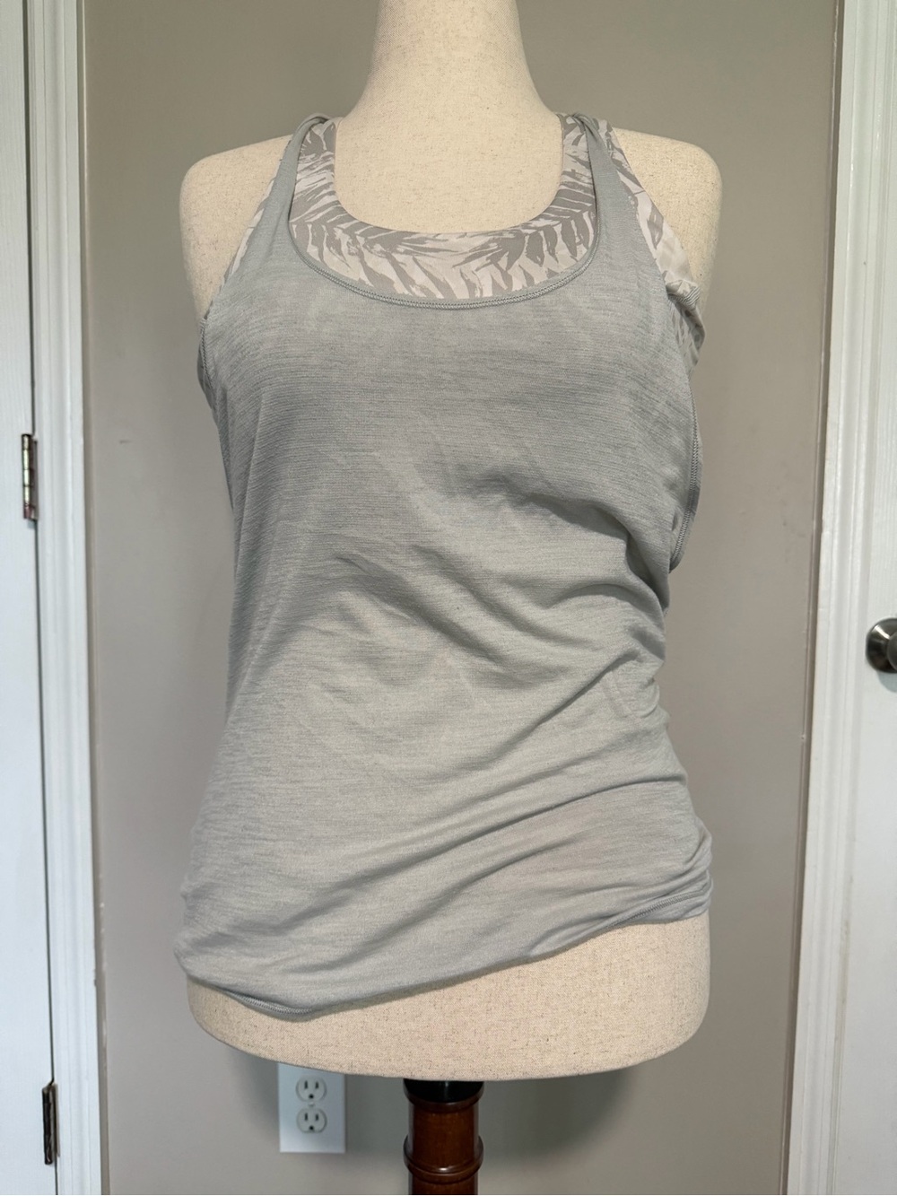 Lululemon Tank / Sports Bra Combo - light grey - 8
